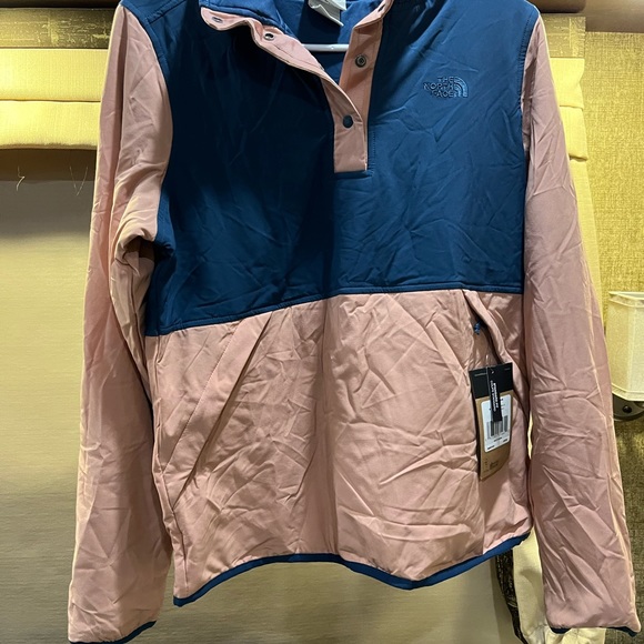 NWT North face blue and pink pullover medium - Picture 3 of 4